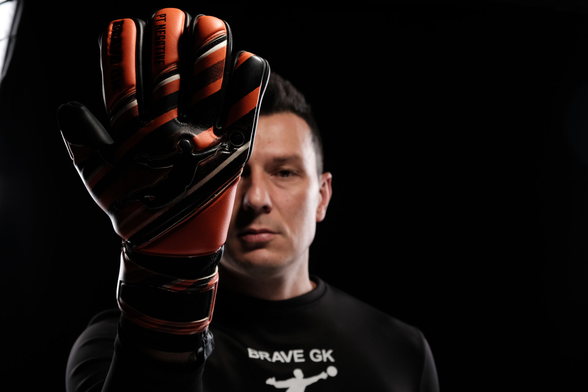 Воротарські рукавиці Brave GK Power Train Orange-офіційний інтернет-магазин Brave GK