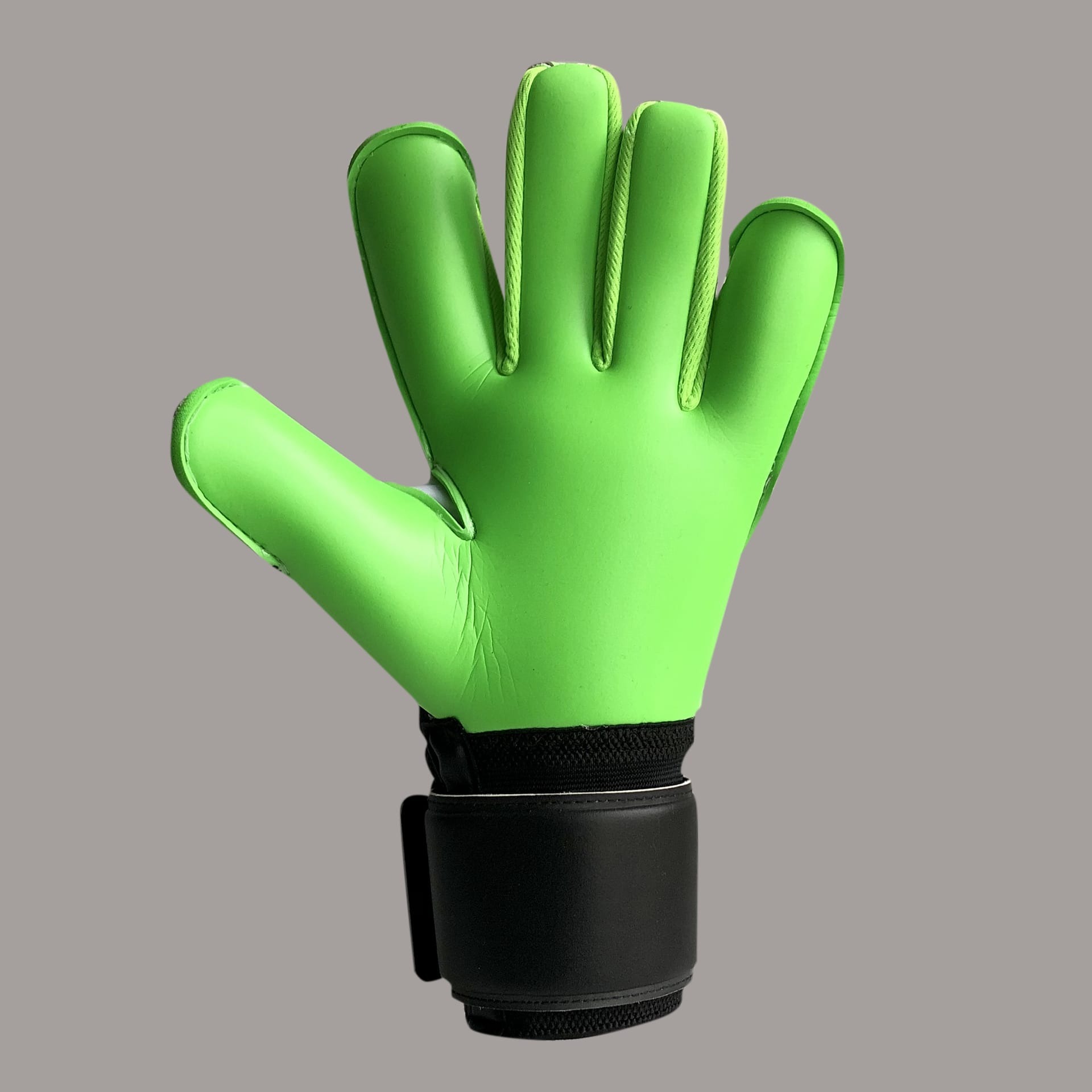 Вратарские перчатки Brave GK Skill Green Flash - официальный интернет-магазин Brave GK