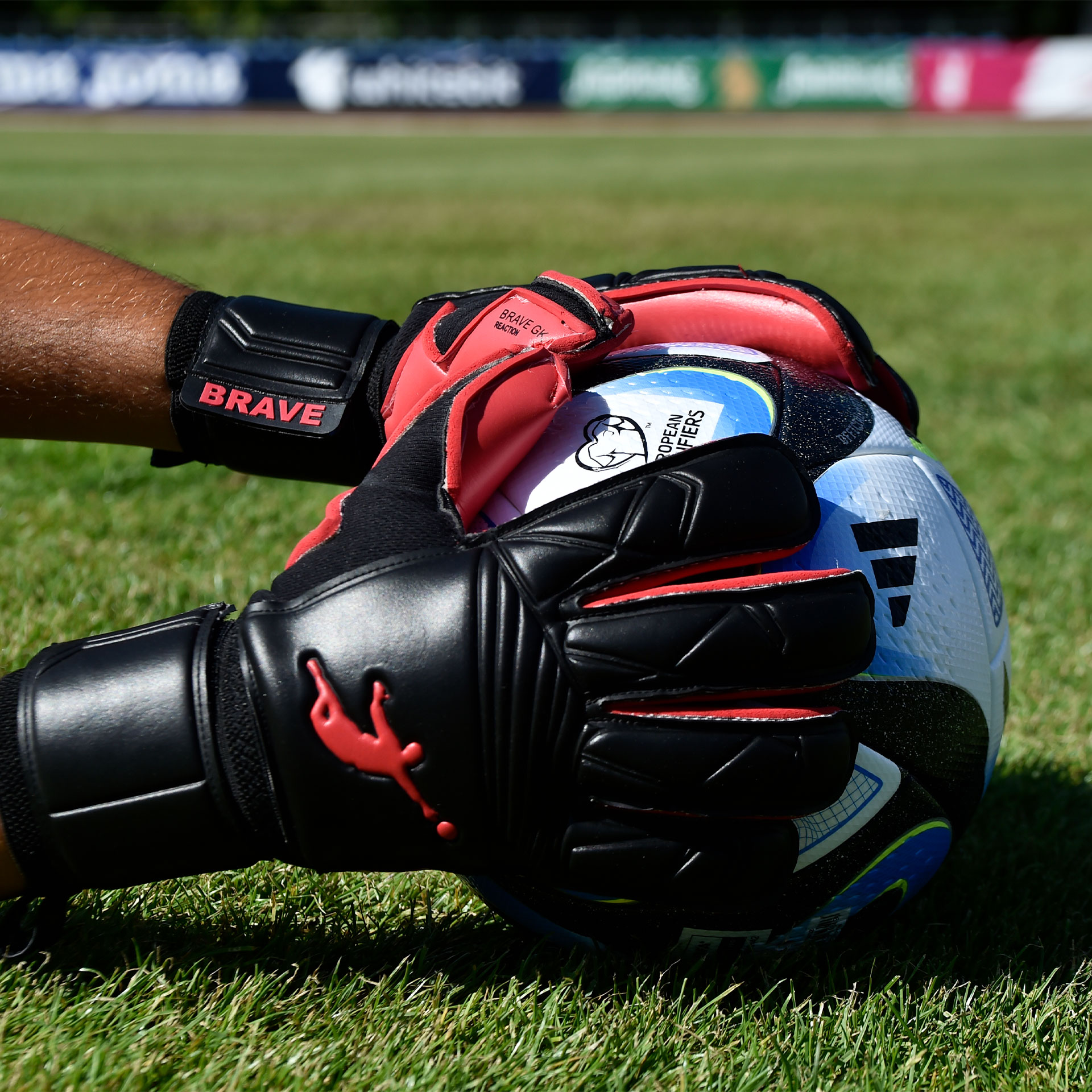 Brave GK Reaction Black–Red-1-Brave GK
